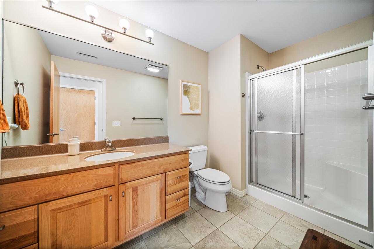 53 Burr Oak Ct