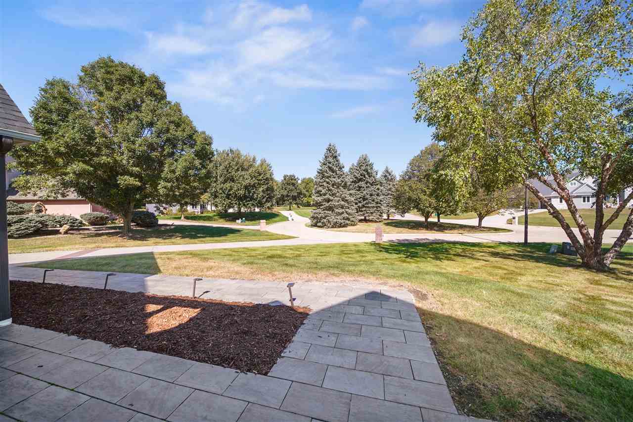 53 Burr Oak Ct