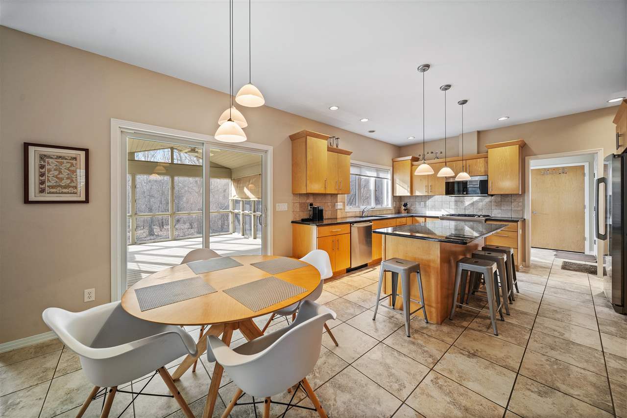 53 Burr Oak Ct