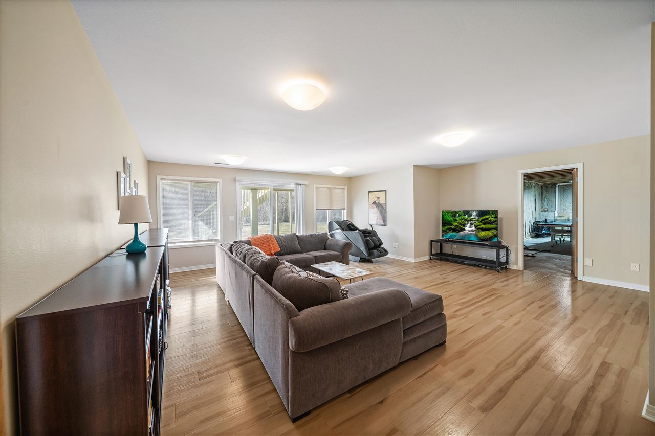 53 Burr Oak Ct