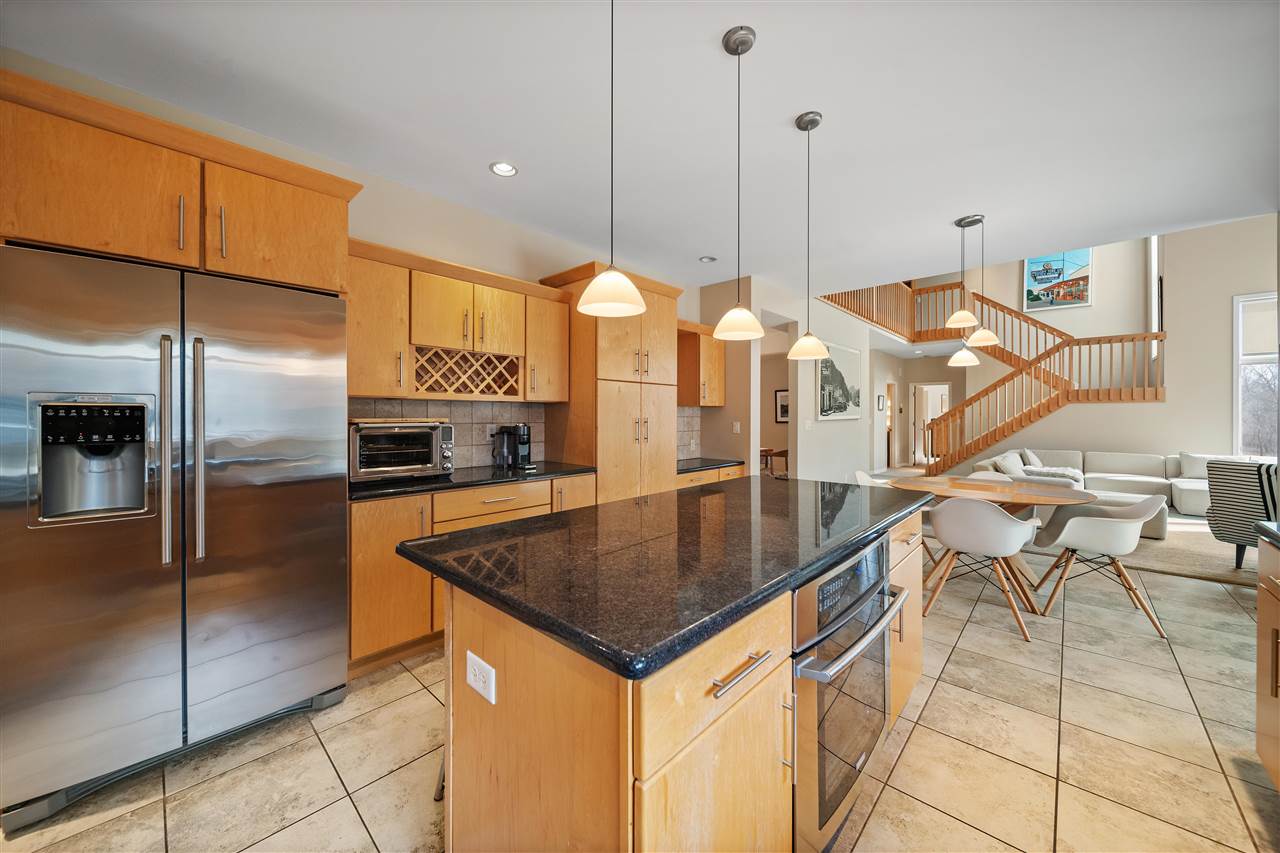 53 Burr Oak Ct