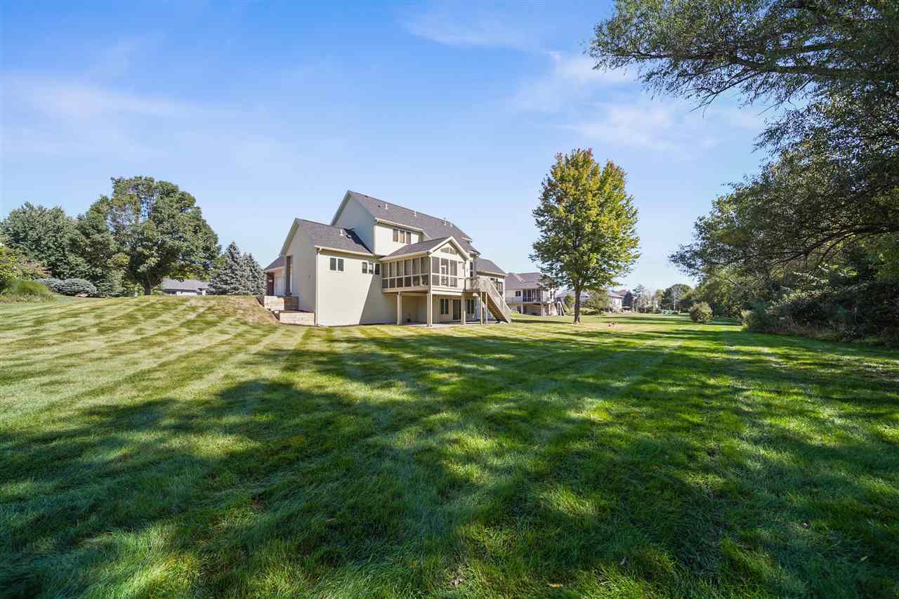 53 Burr Oak Ct
