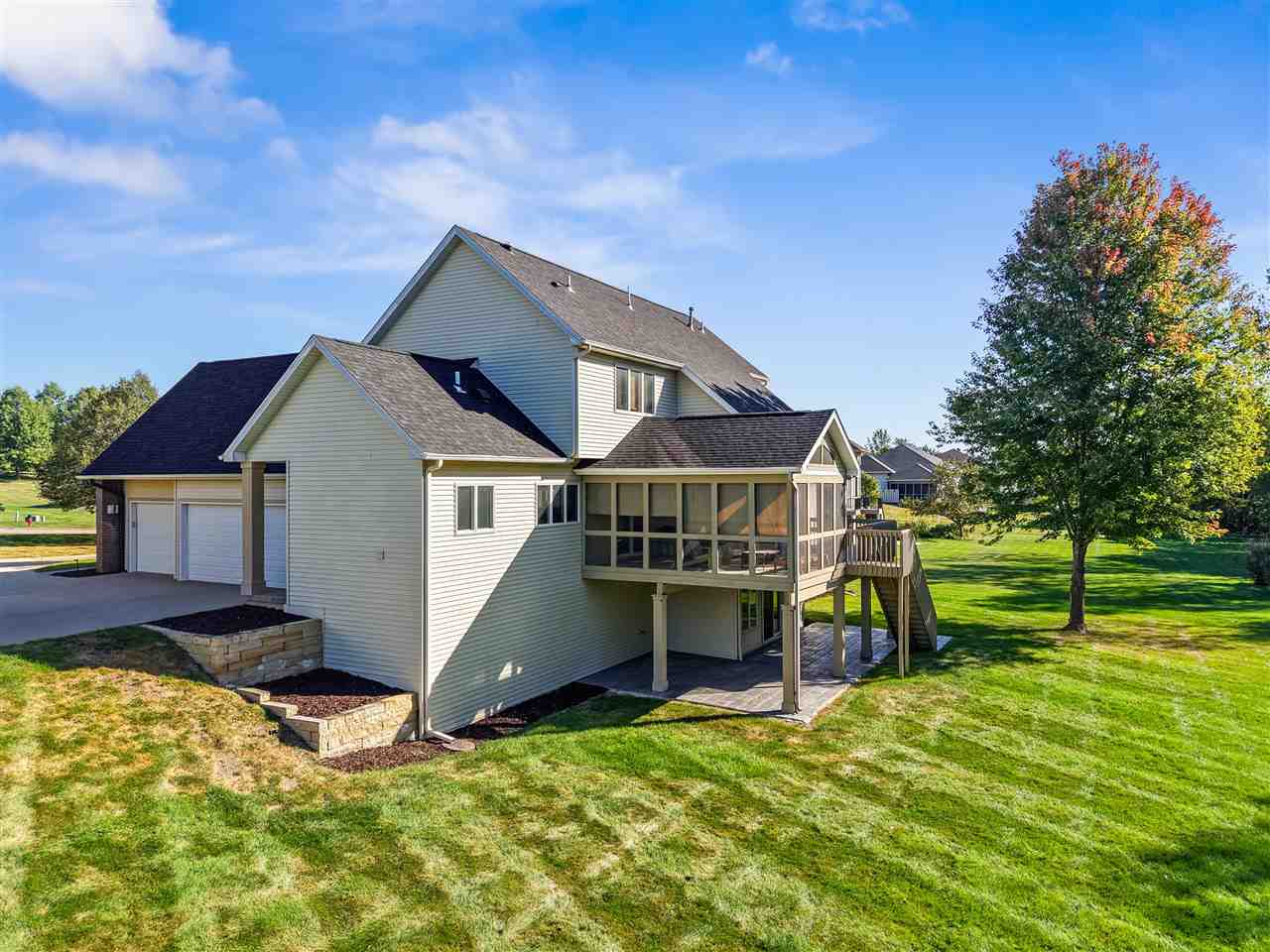 53 Burr Oak Ct