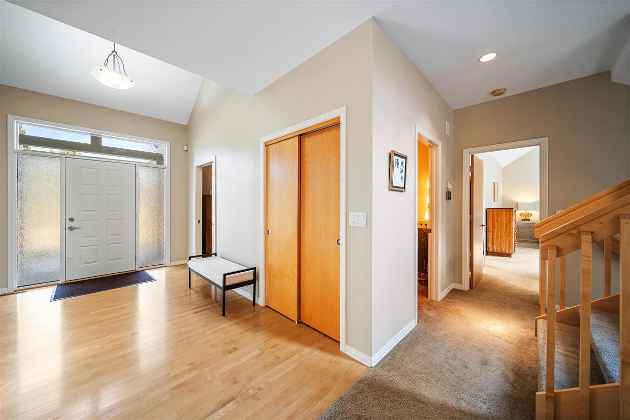 53 Burr Oak Ct