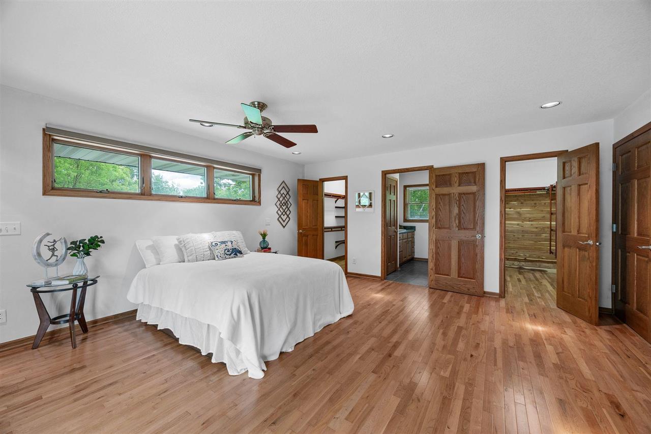 3606 Sun Valley Dr NE