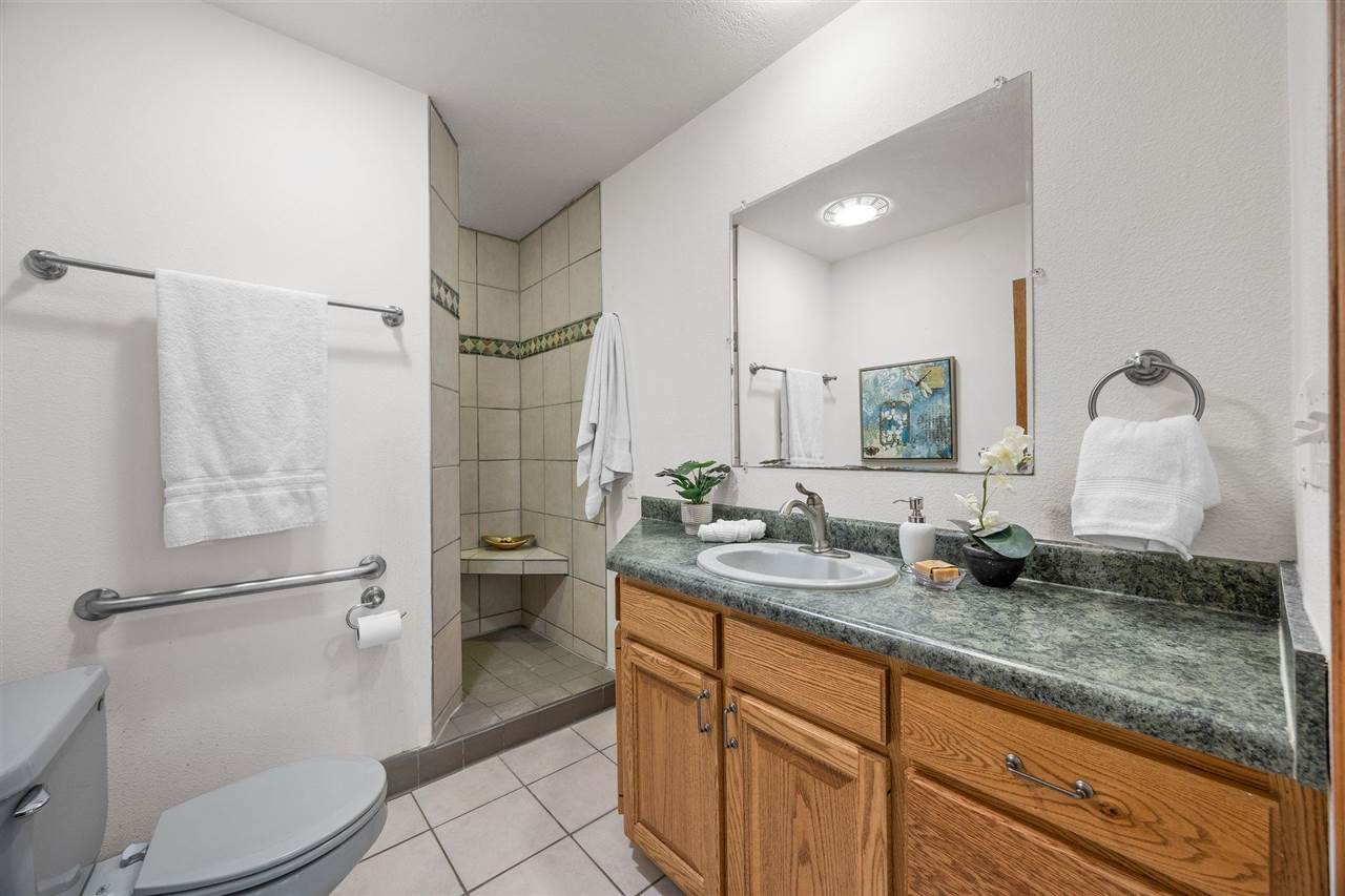 3606 Sun Valley Dr NE