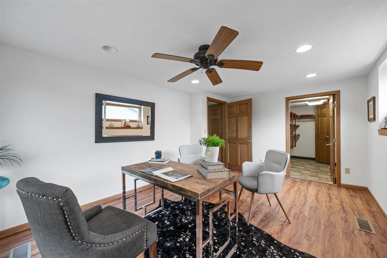 3606 Sun Valley Dr NE