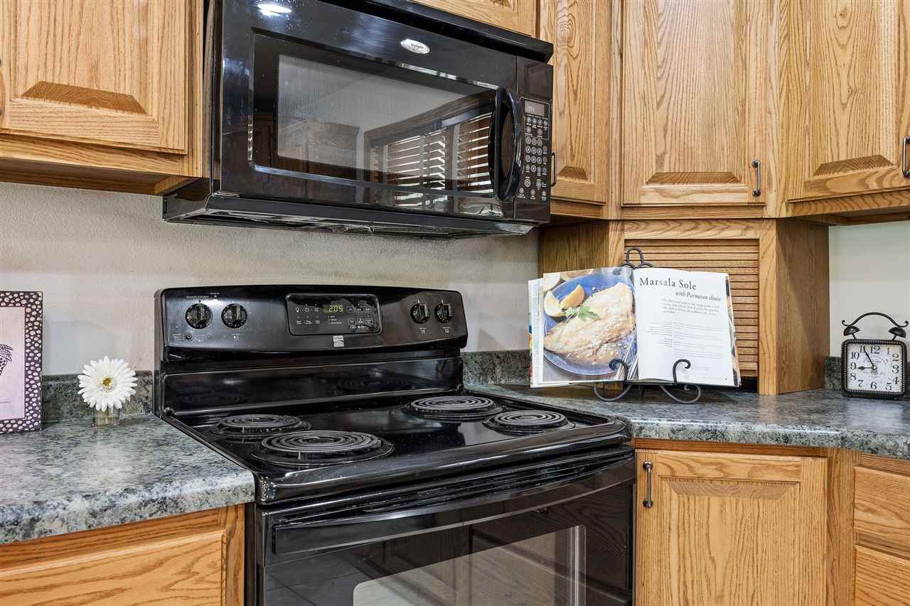 3606 Sun Valley Dr NE