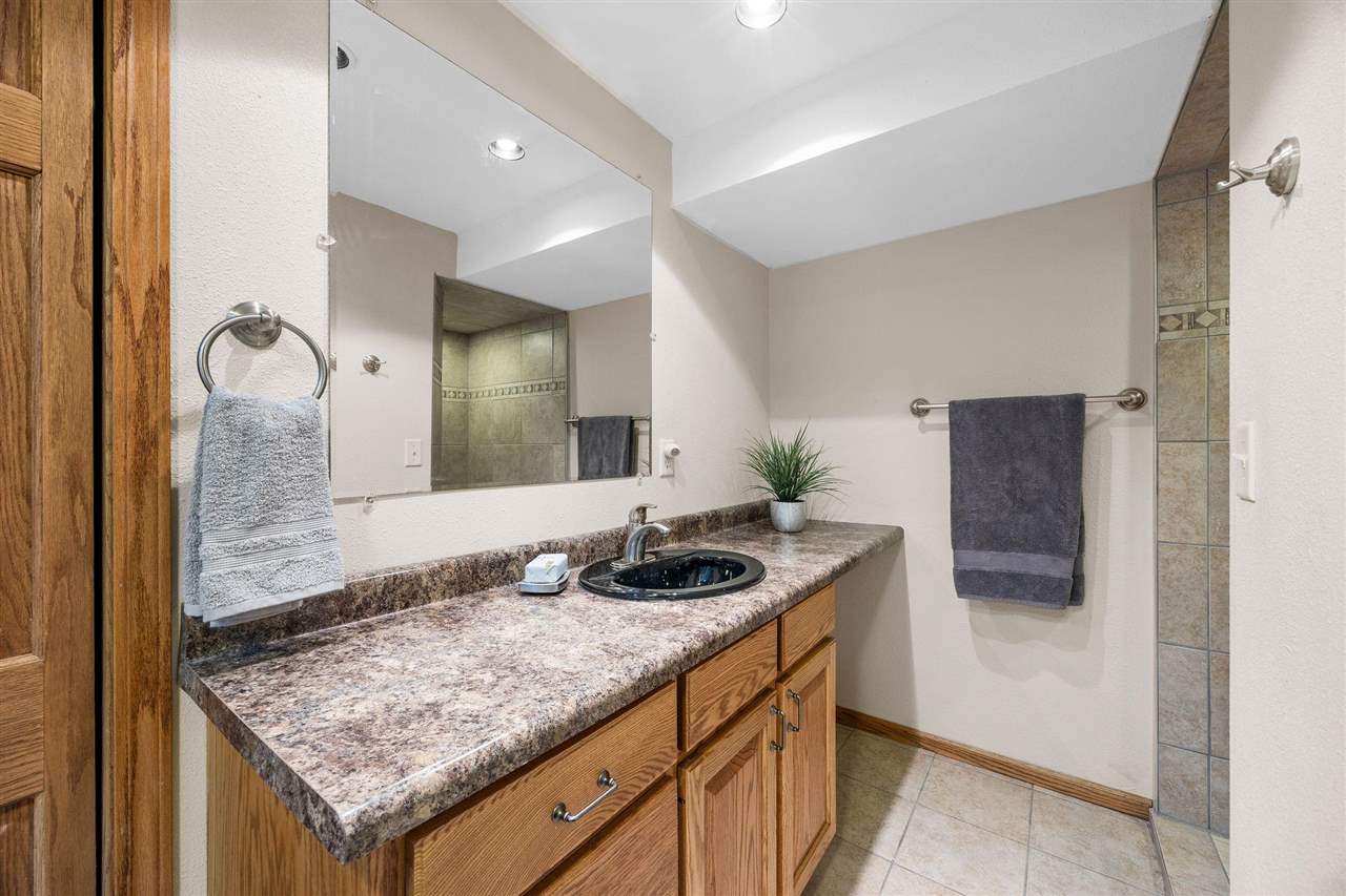 3606 Sun Valley Dr NE