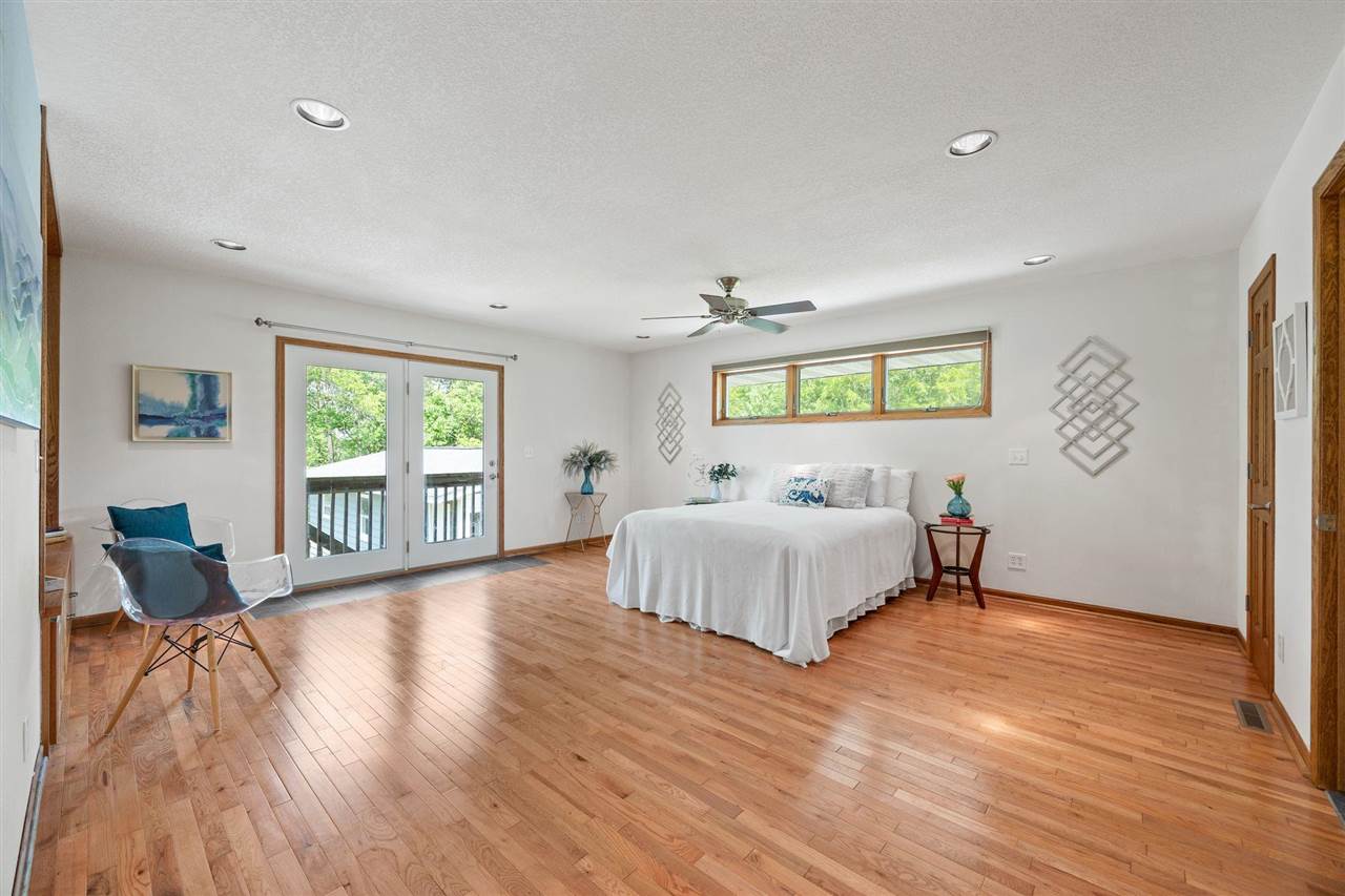 3606 Sun Valley Dr NE