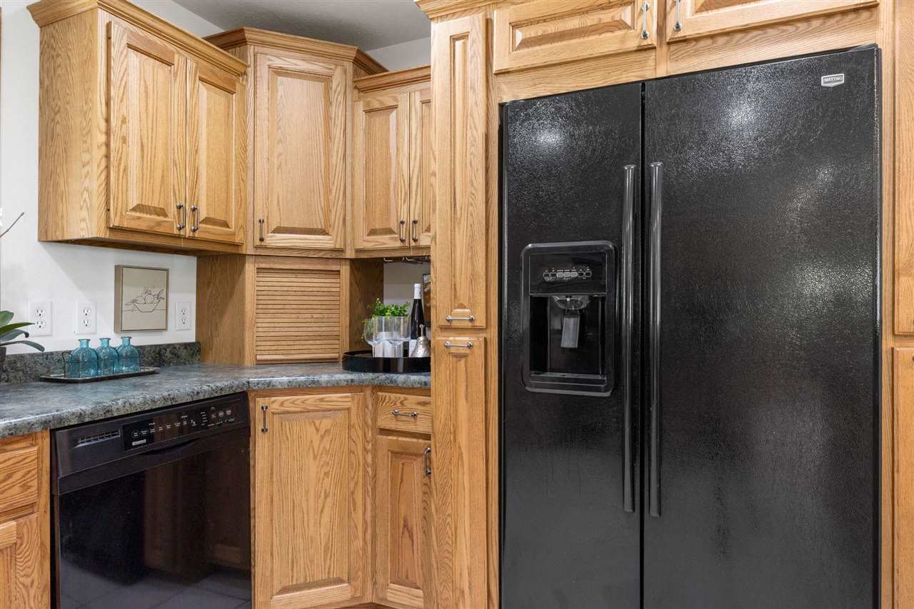 3606 Sun Valley Dr NE