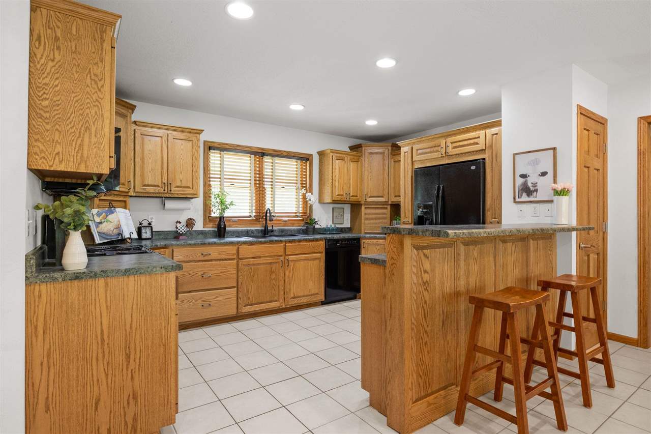 3606 Sun Valley Dr NE