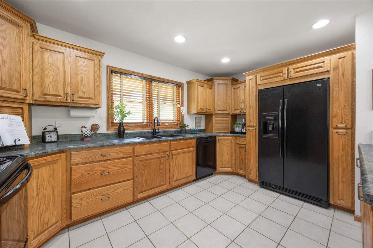 3606 Sun Valley Dr NE