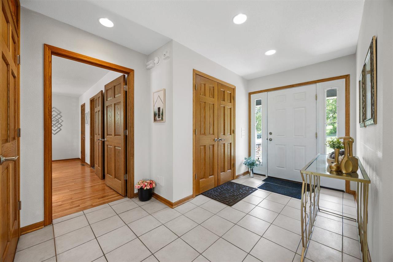 3606 Sun Valley Dr NE