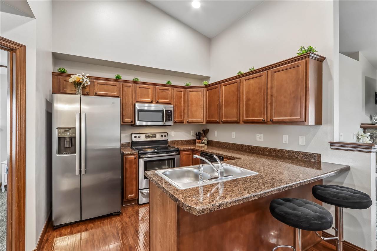 1468 Marilyn Dr
