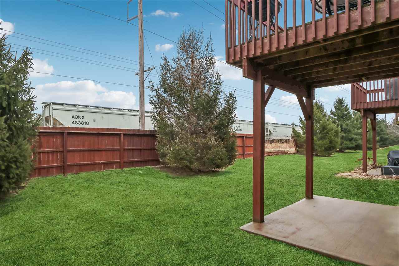 1468 Marilyn Dr
