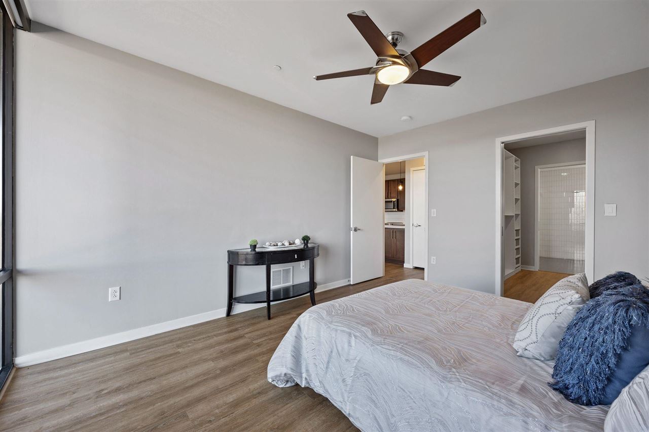 1 University Way Unit: 406