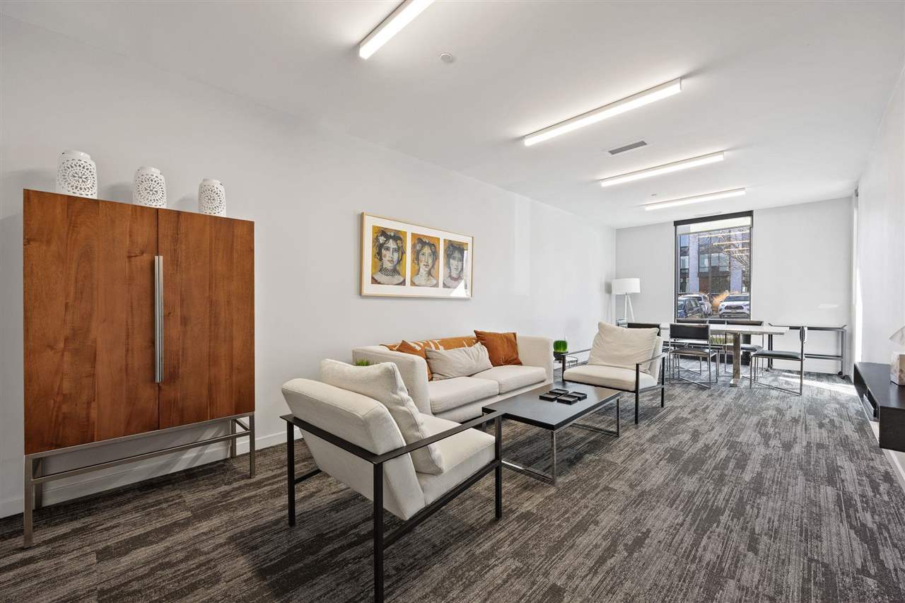 1 University Way Unit: 406