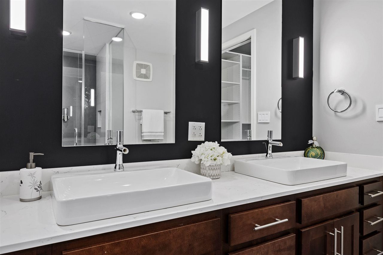 1 University Way Unit: 406