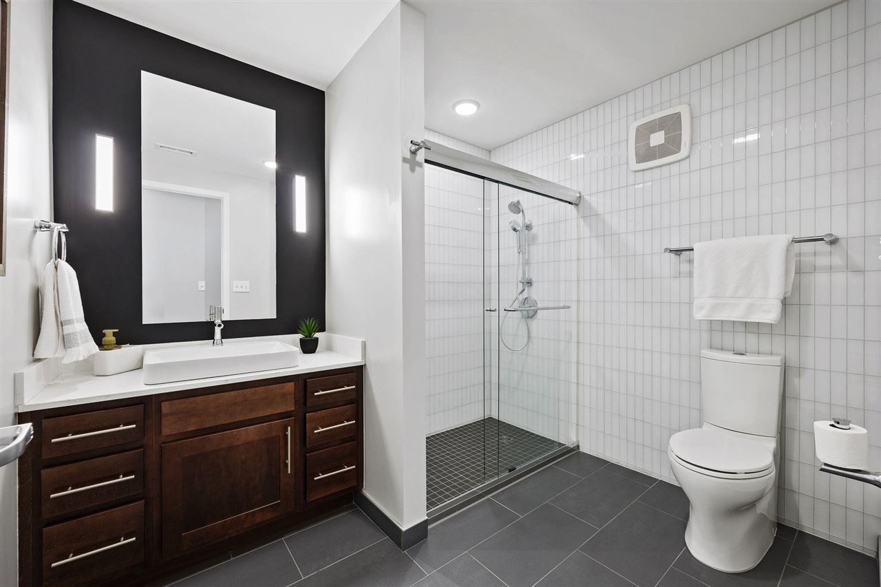 1 University Way Unit: 406