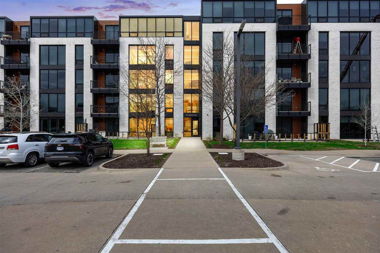 1 University Way Unit: 202