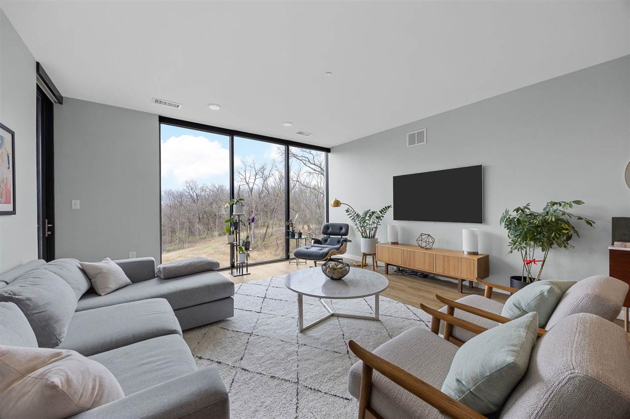 1 University Way Unit: 202