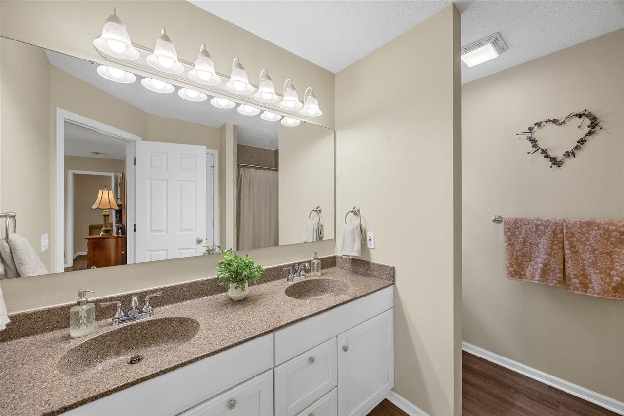 1926 Meadow Ridge Ln