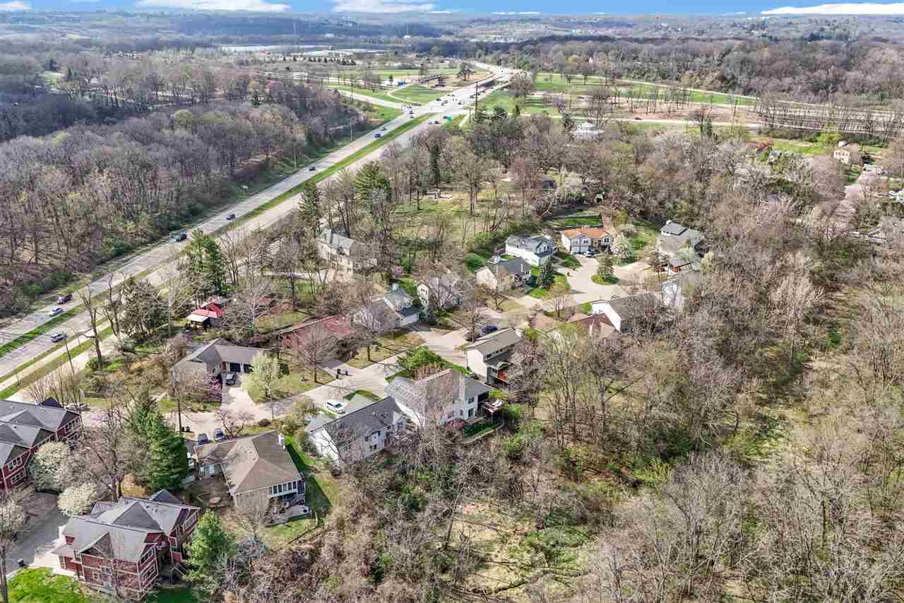 1926 Meadow Ridge Ln