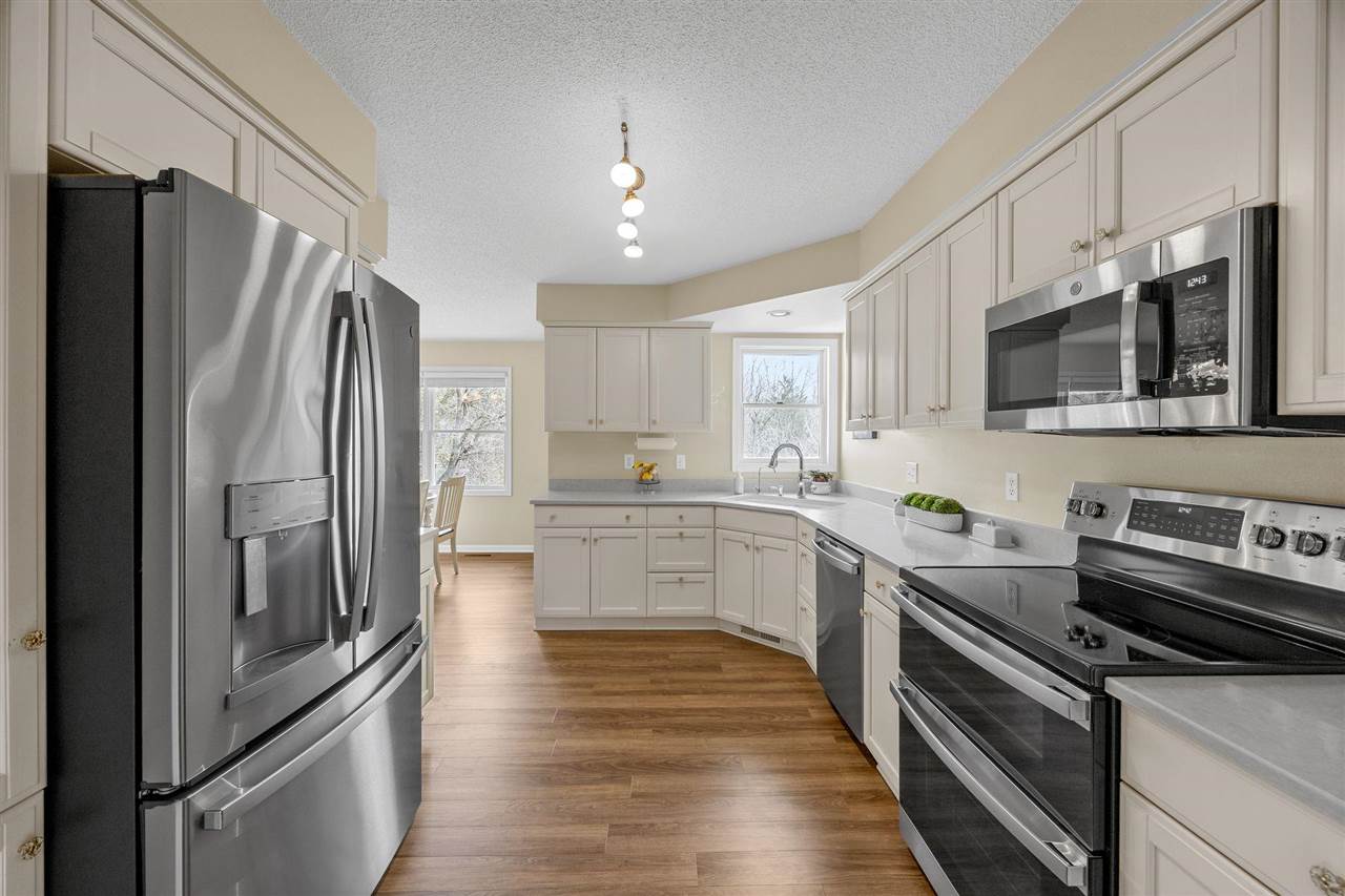 1926 Meadow Ridge Ln