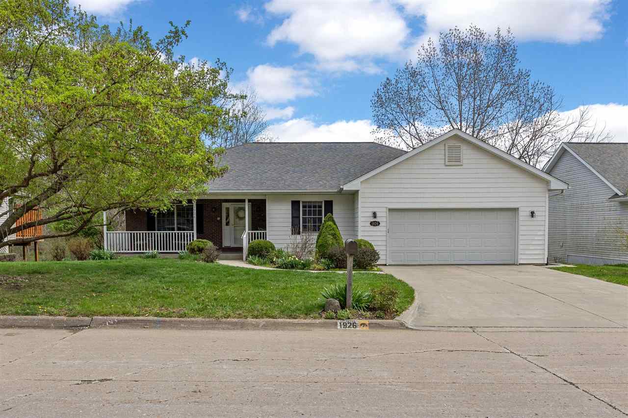 1926 Meadow Ridge Ln