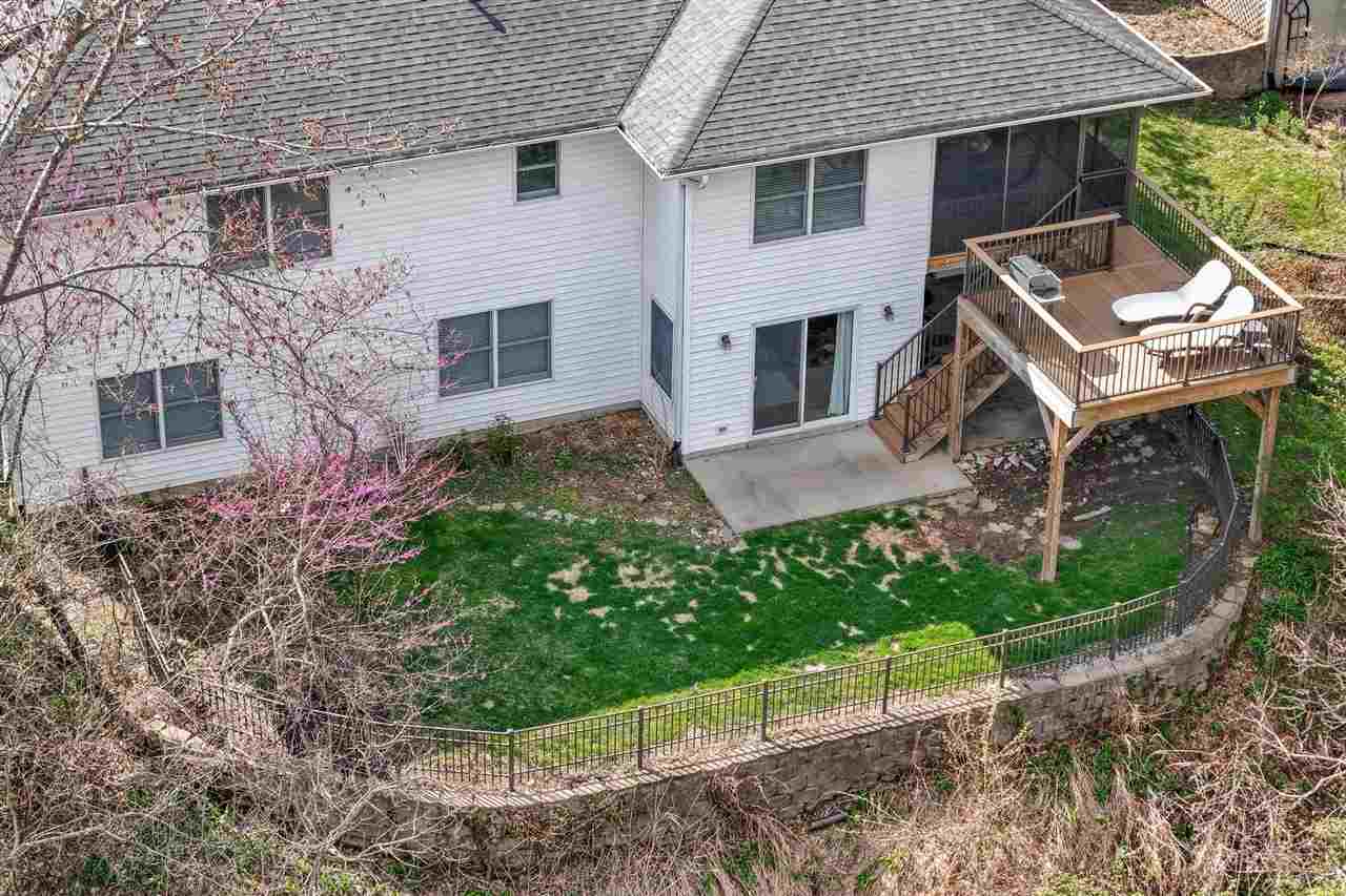 1926 Meadow Ridge Ln