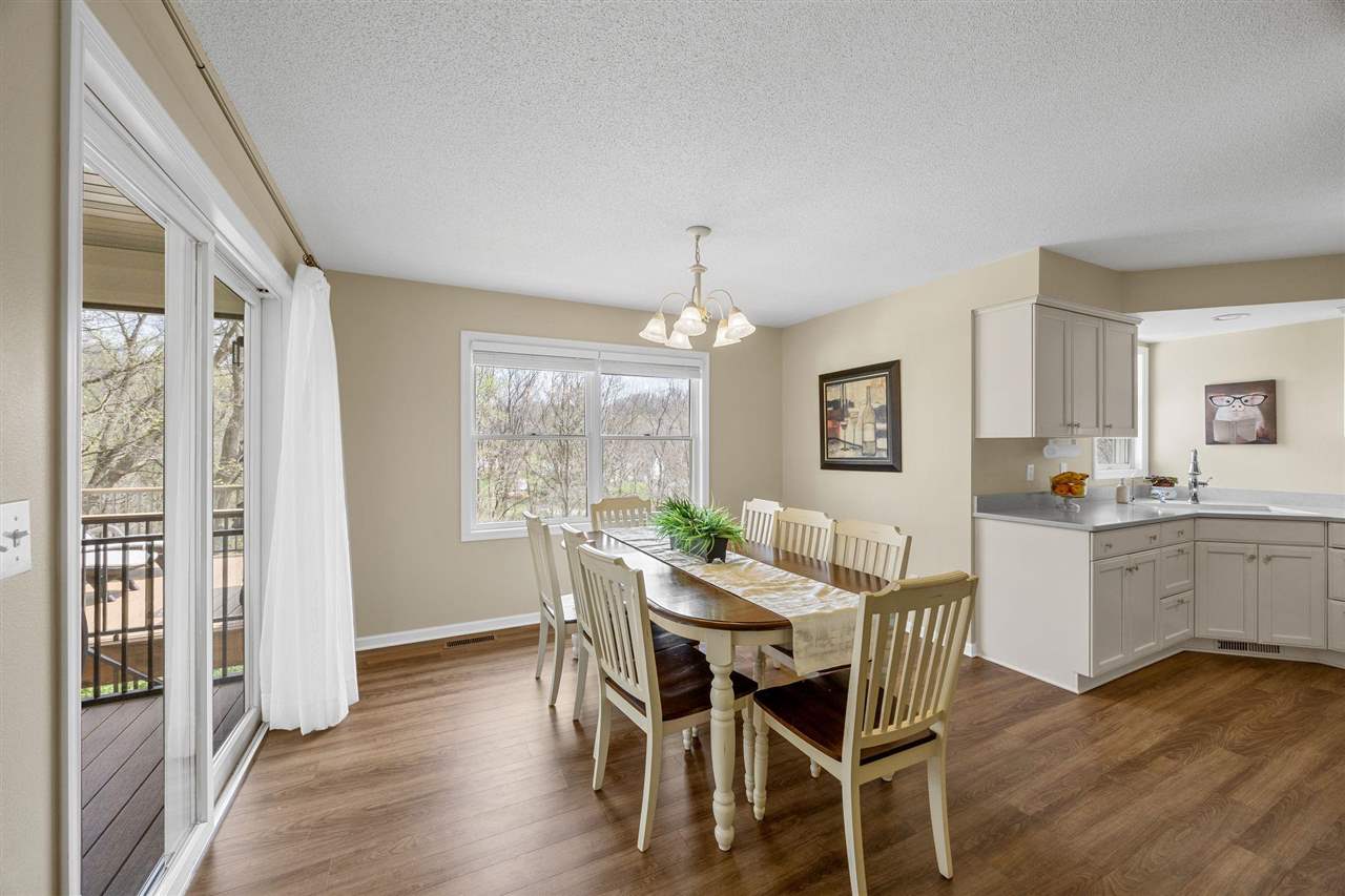 1926 Meadow Ridge Ln