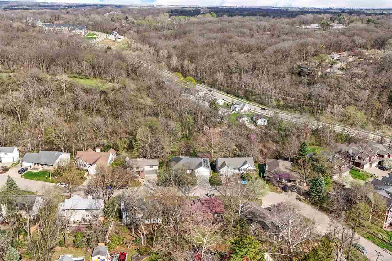 1926 Meadow Ridge Ln