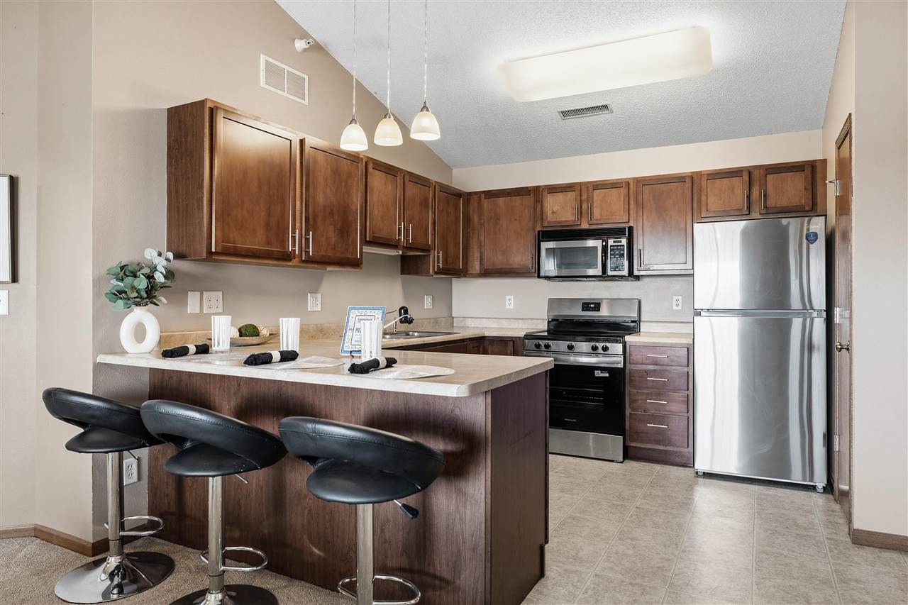 805 Blue Sky Dr Unit: 301