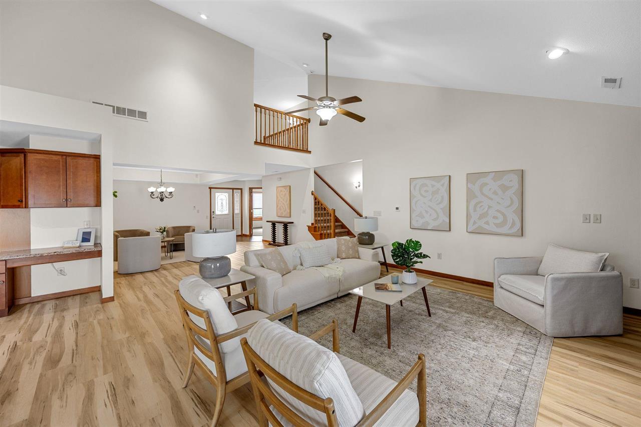 105 Wild Rose Ln