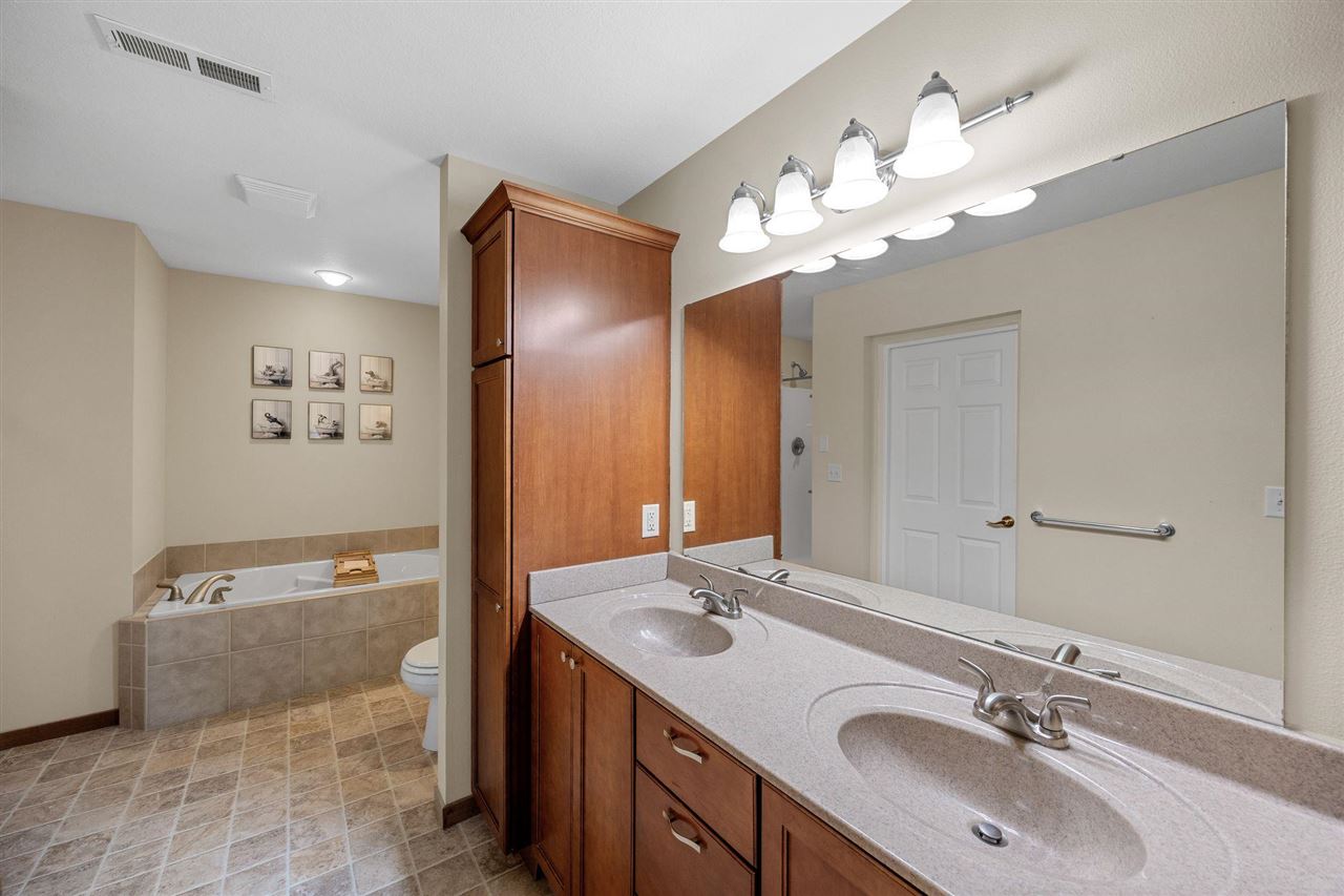 105 Wild Rose Ln