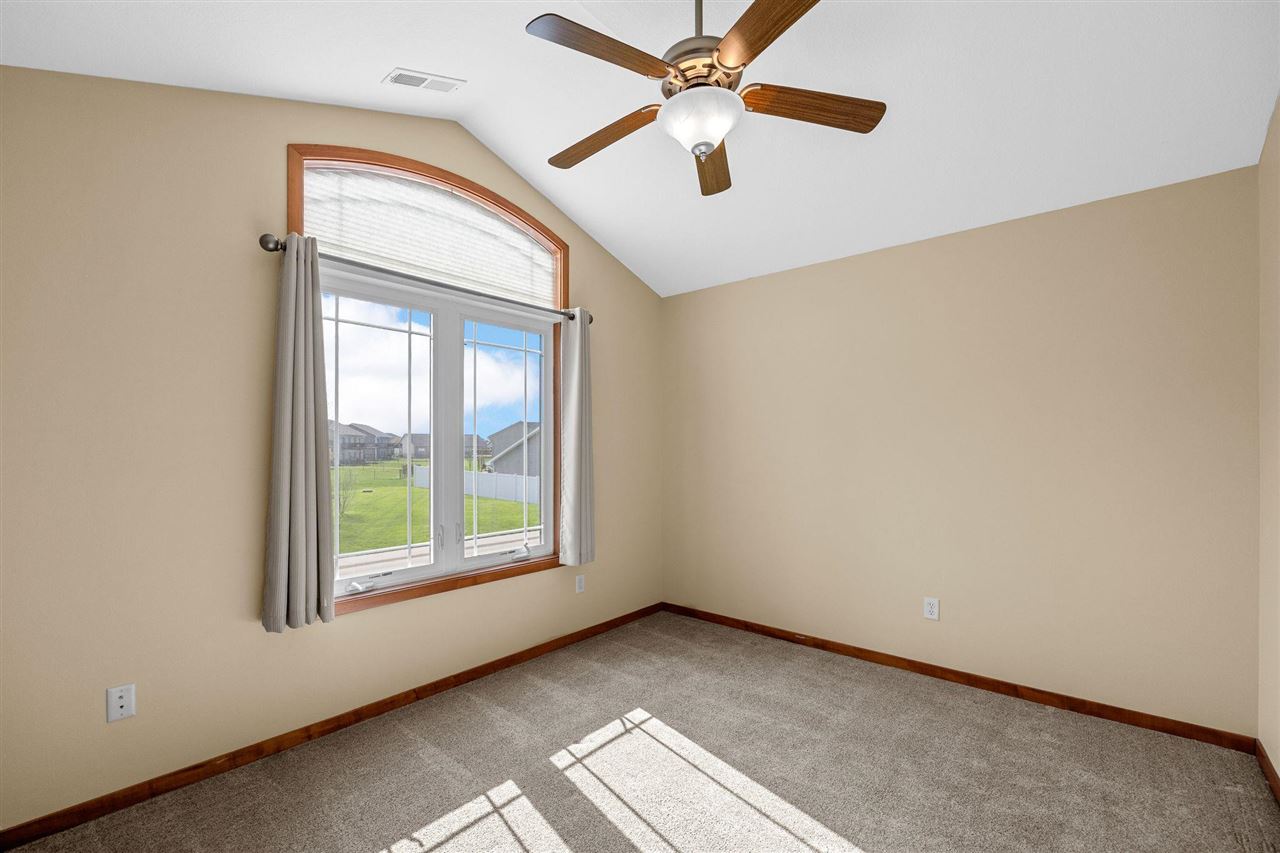 105 Wild Rose Ln