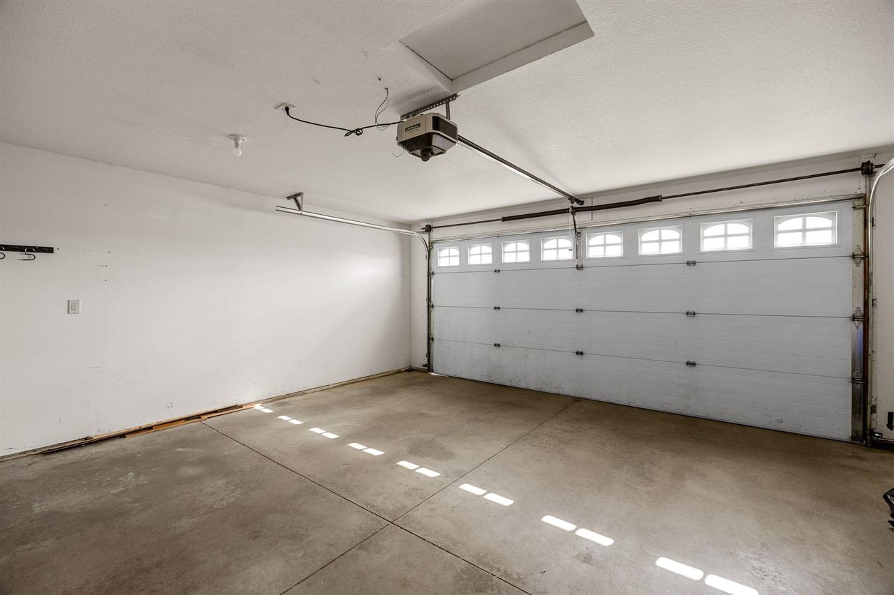 105 Wild Rose Ln