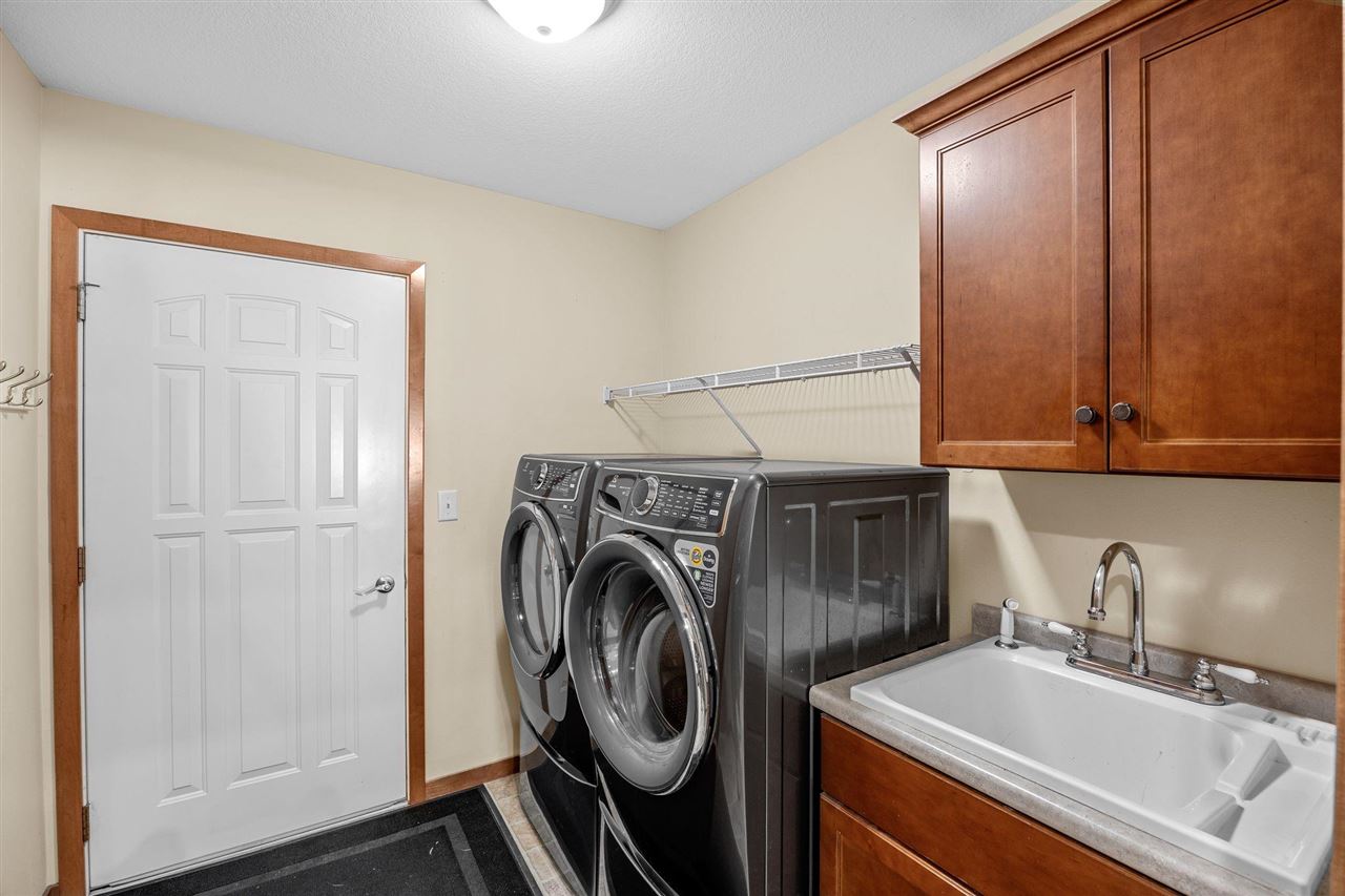 105 Wild Rose Ln