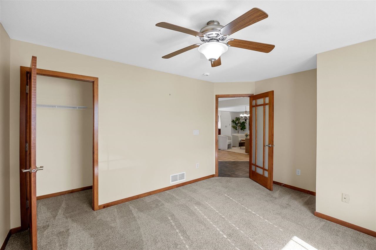 105 Wild Rose Ln