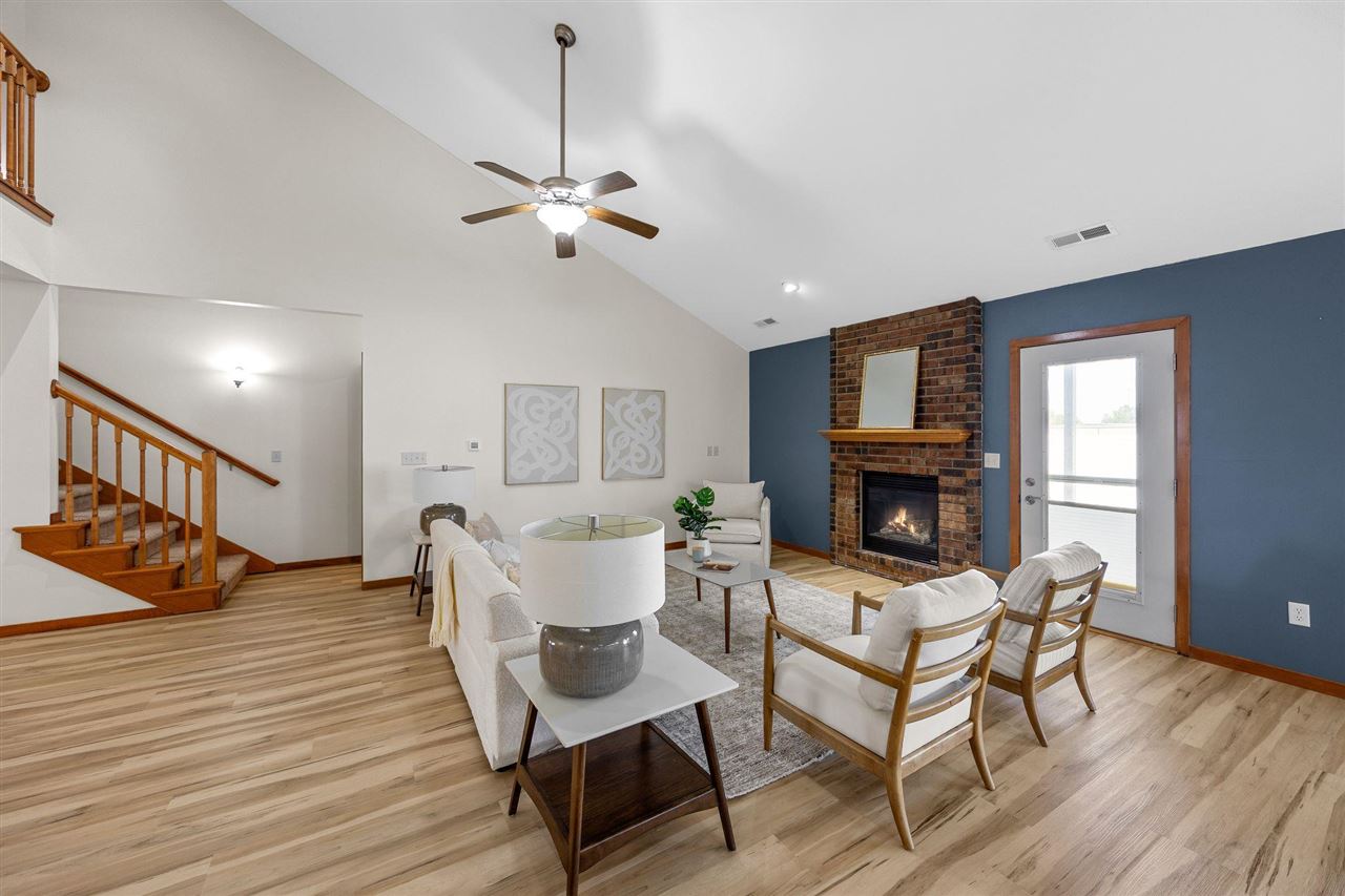 105 Wild Rose Ln
