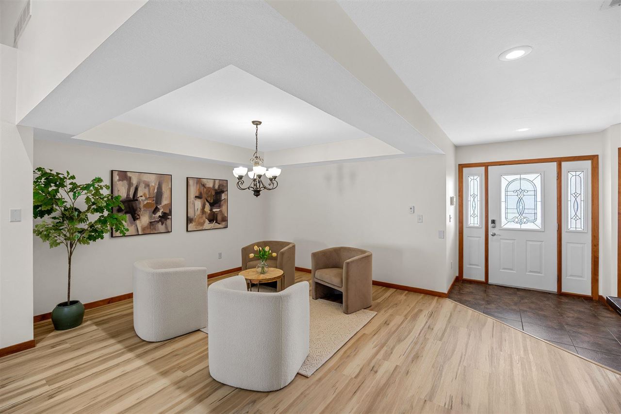 105 Wild Rose Ln