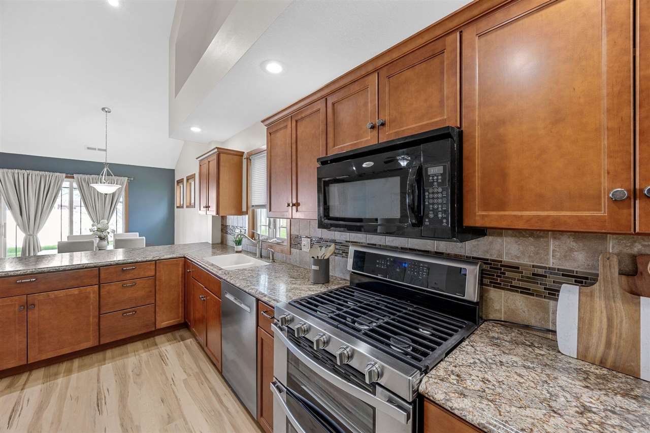 105 Wild Rose Ln
