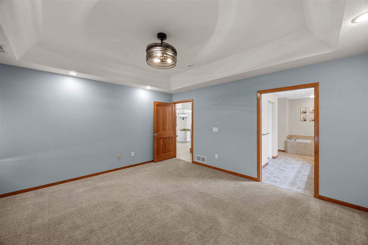 105 Wild Rose Ln