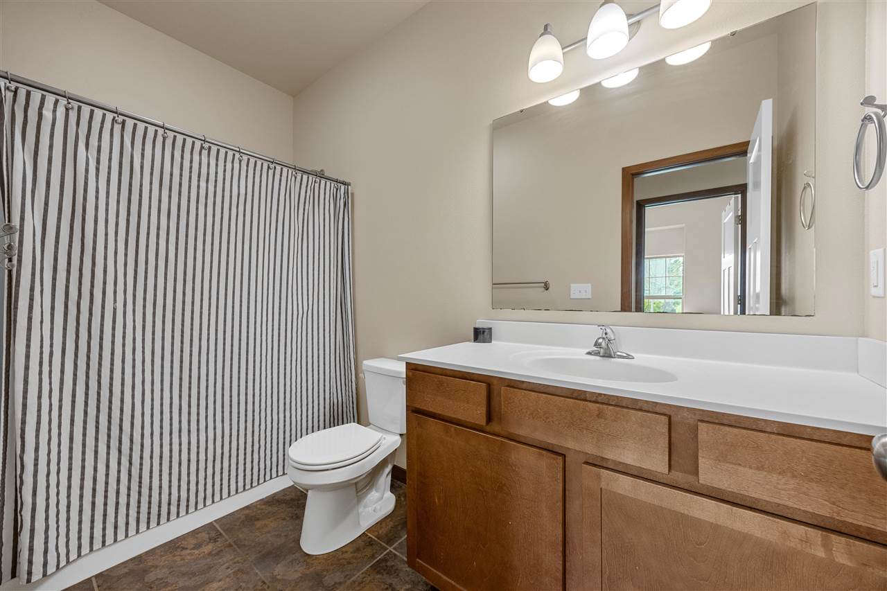 323 Windflower Ln