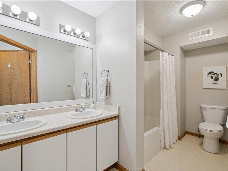 2861 Coral Ct Unit: 103