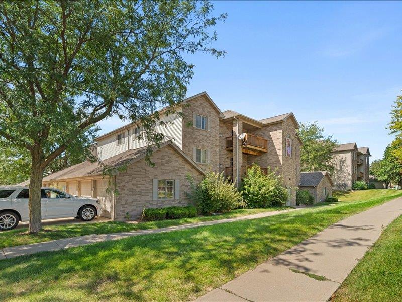 2861 Coral Ct Unit: 103
