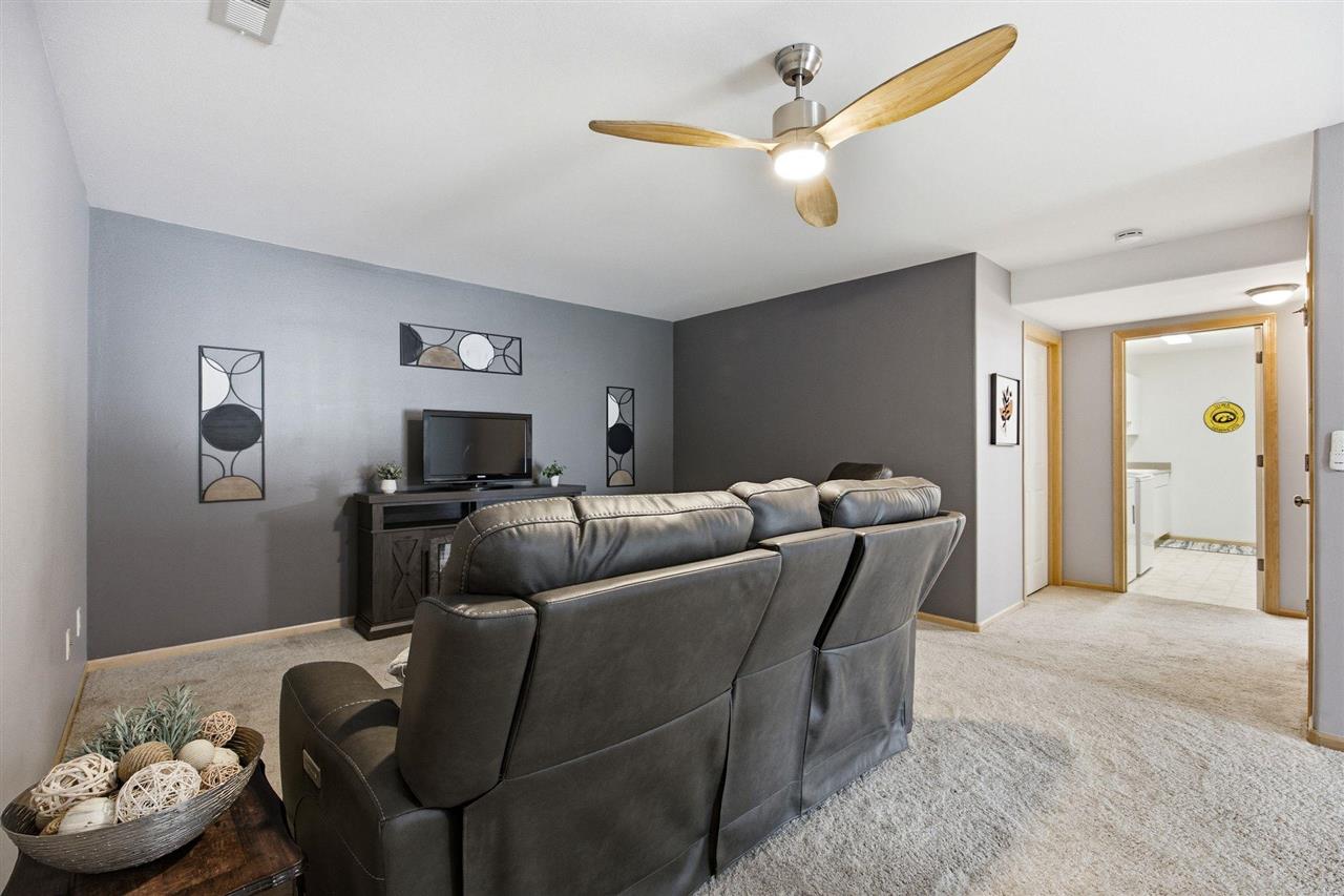 118 Broadmoor Ln