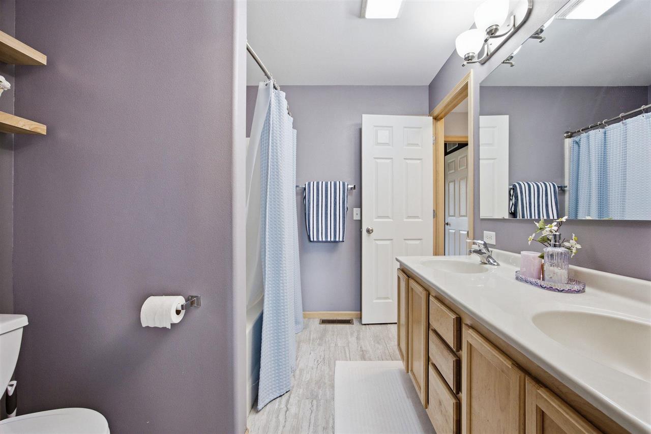 118 Broadmoor Ln