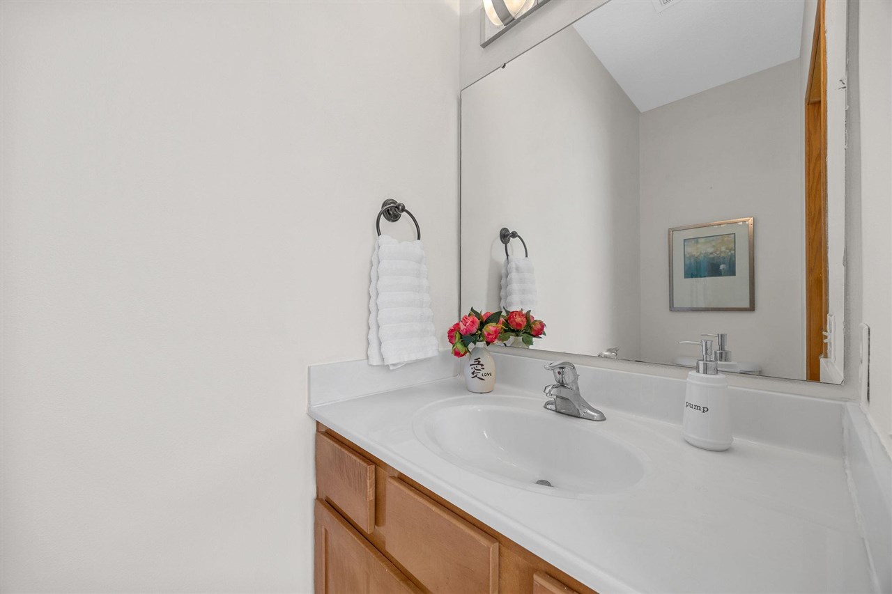 1572 Vandello Cir